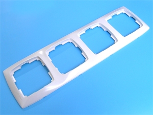 774044. Legrand. Suno (Белый). Рамка на 4-поста. Пластик