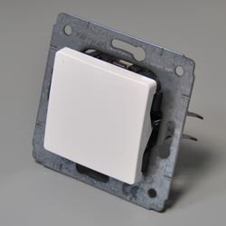 773656. Legrand. Cariva (Белый). Выключатель 1-клавишный