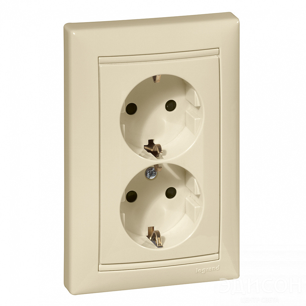 774371. Legrand. Valena (Слоновая кость). Розетка 2К+З сдвоенная с заземлением, со шторками, 16A, вс