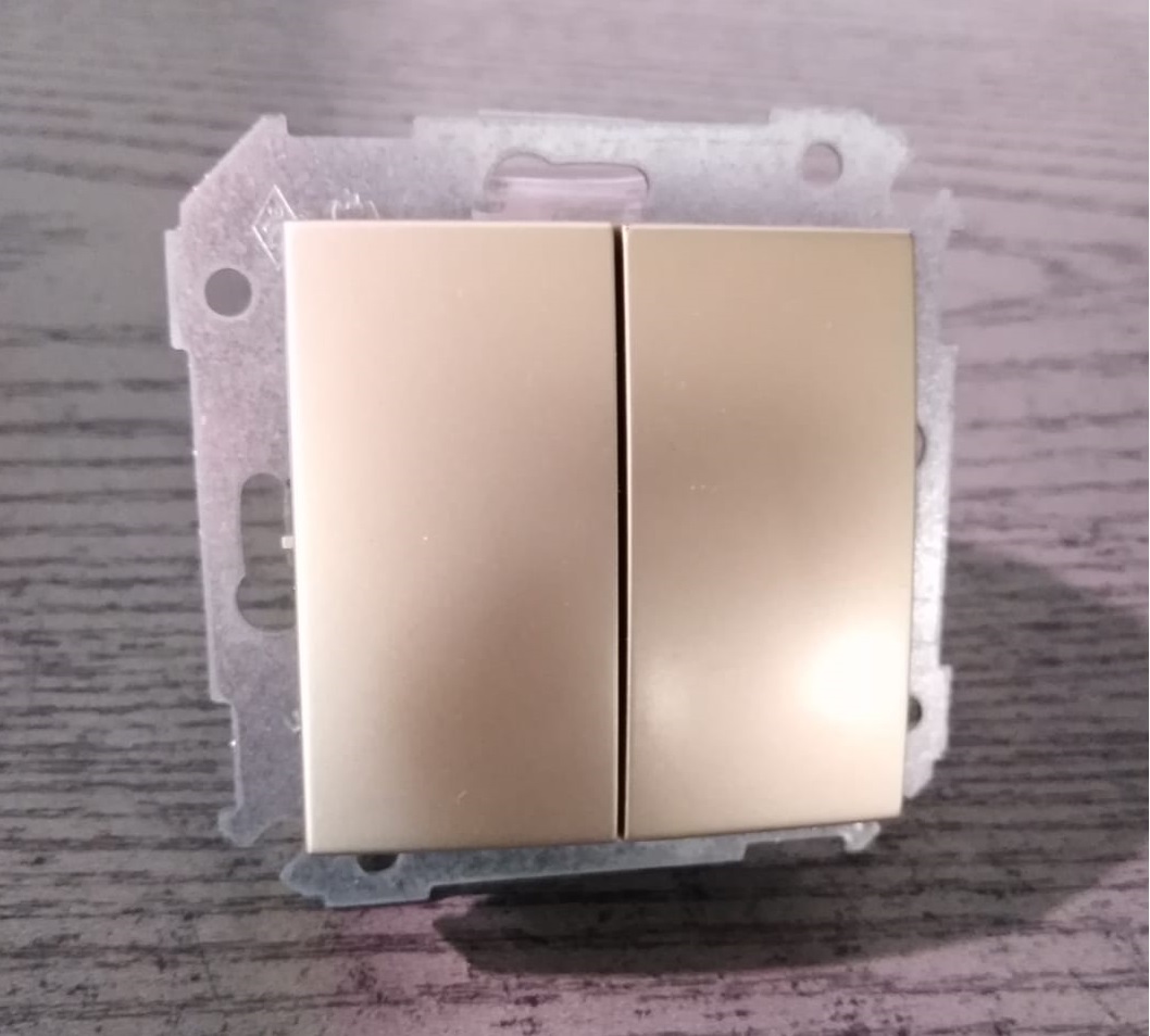 Simon Simon 34 Шампань Механизм 2-клавишного выключателя IP20 250V Шампань 10A 34398-34