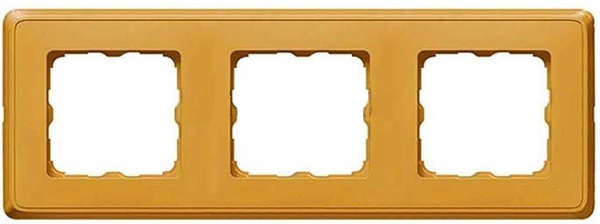 773663. Legrand. Cariva (матовое золото). Рамка на 3-поста. не горючий пластик