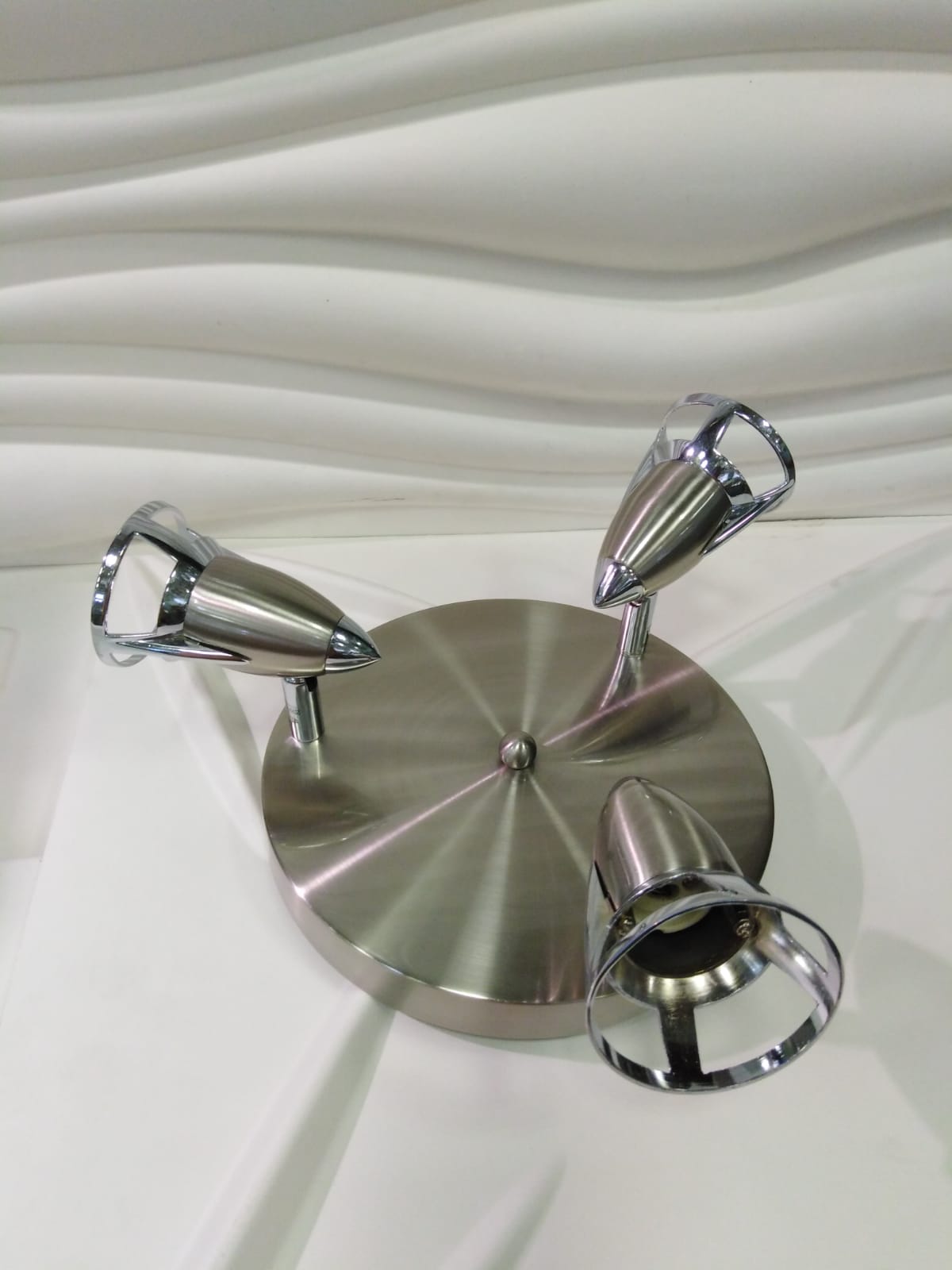 Настенно-потолочный светильник. Хром, матовый хром 3*GU10 50W 220V. Lussole Trenno  LSL-0680-03