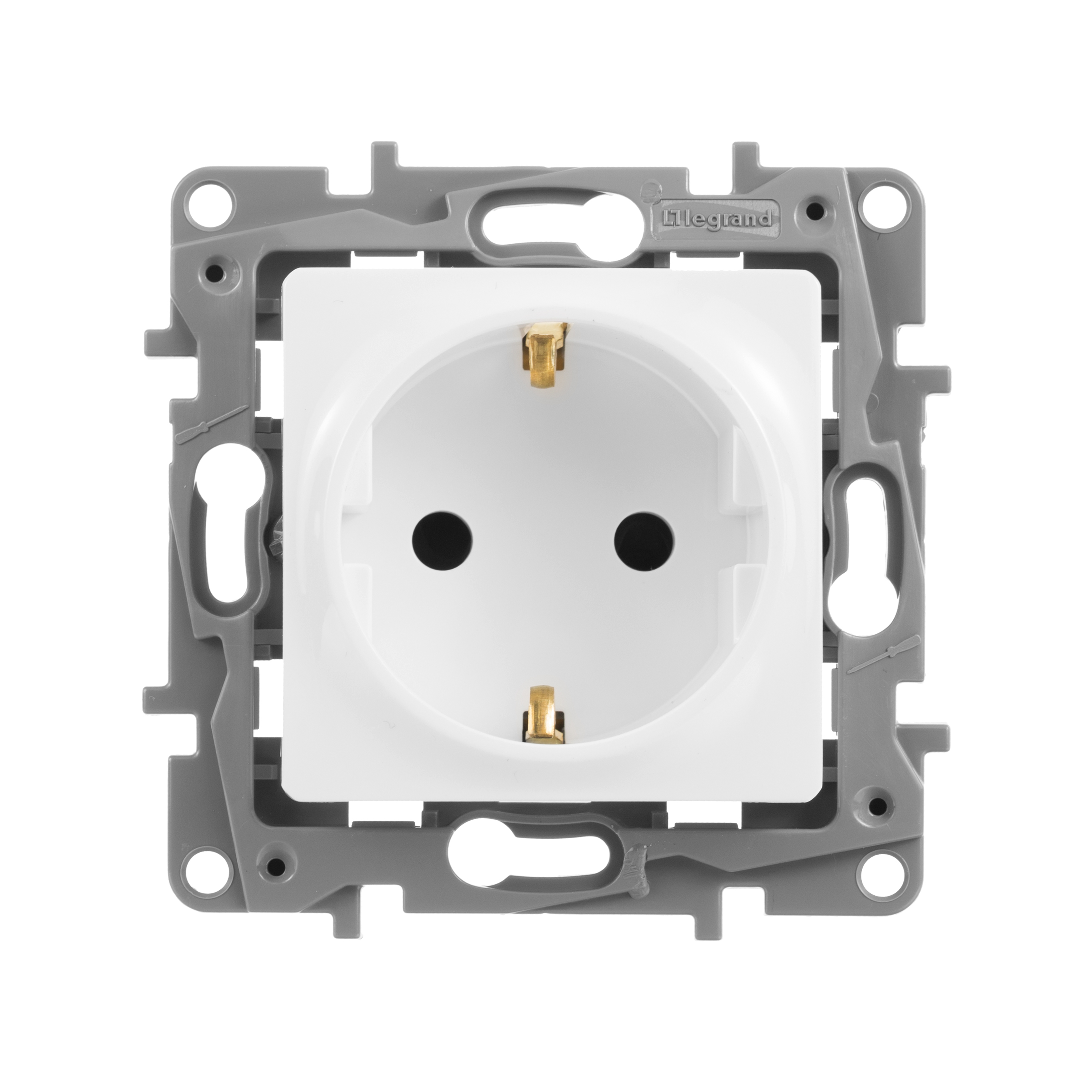 672222. Legrand. Etika (Белый). Розетка 2К+З с заземлением, со шторками, 16A, встраиваемый монтаж, I