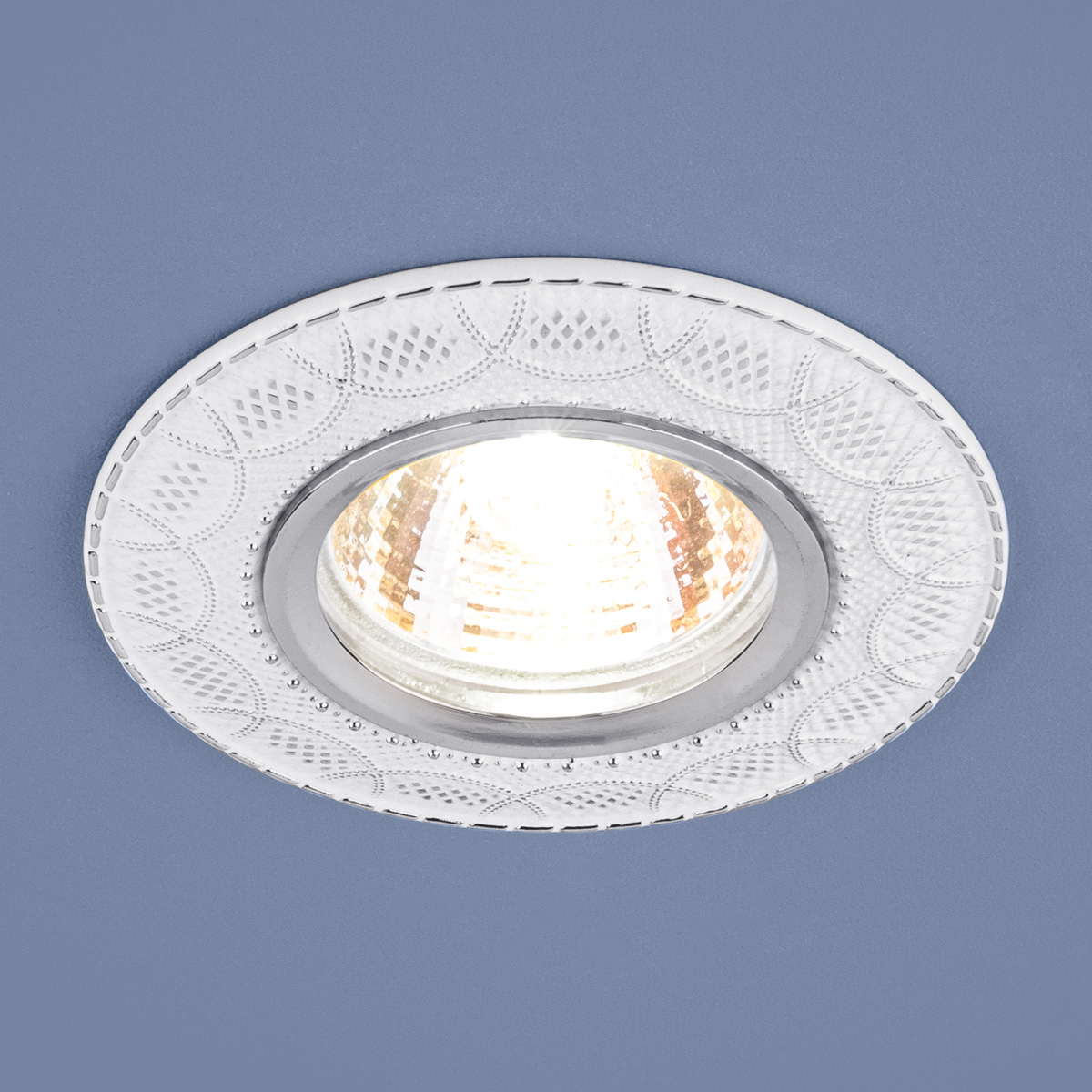 7010 MR16 WH/SL.(a036772).Elektrostandard. Встраиваемый светильник белый, серебро,круг.1*50W, 12/220